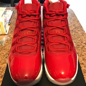 Gym Red 11s DS 11.5